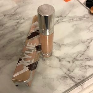 Kylie Jenner concealer